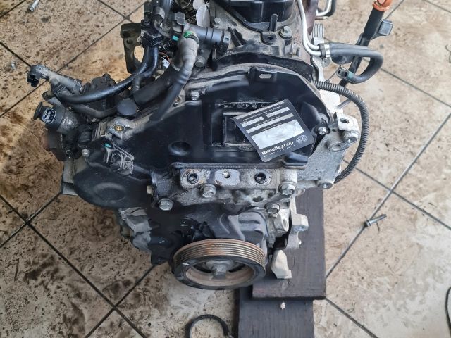 bontott PEUGEOT 208 Motor (Fűzött blokk hengerfejjel)