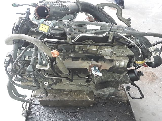 bontott PEUGEOT 208 Motor (Fűzött blokk hengerfejjel)