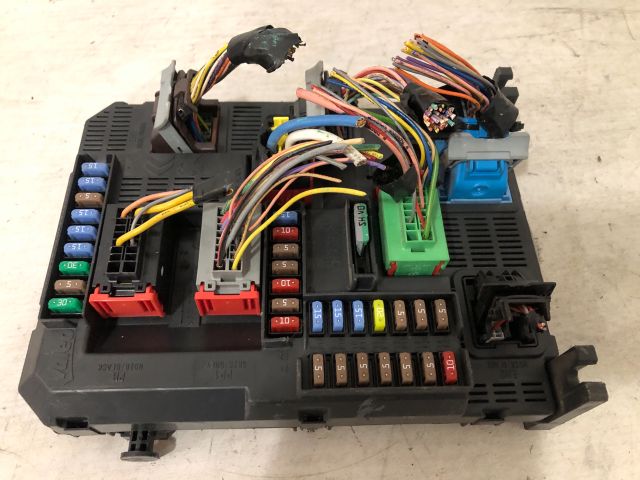 bontott PEUGEOT 208 Motorvezérlő