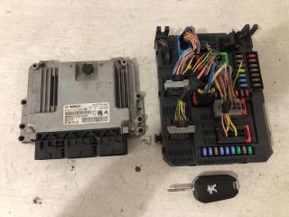 bontott PEUGEOT 208 Motorvezérlő