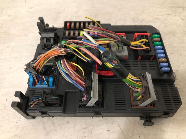 bontott PEUGEOT 208 Motorvezérlő