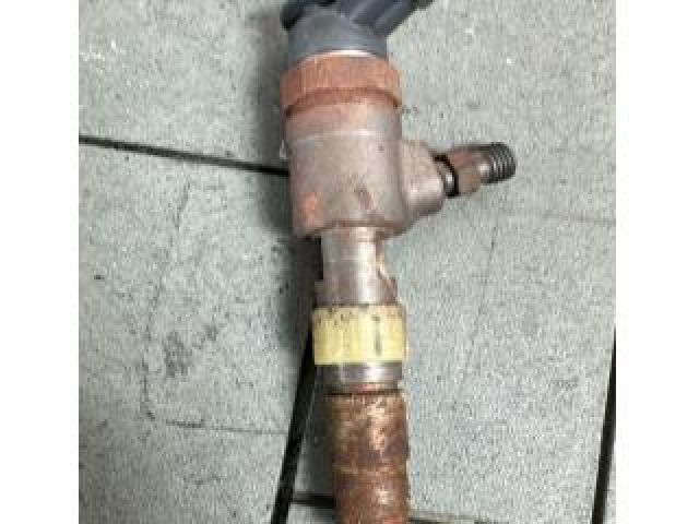 bontott PEUGEOT 208 Porlasztó (1 db)