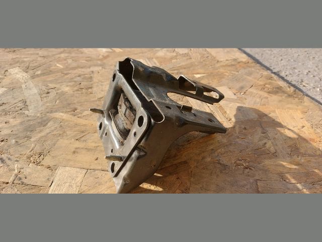 bontott PEUGEOT 208 Váltó Tartó Bak (Pozíciófüggetlen)