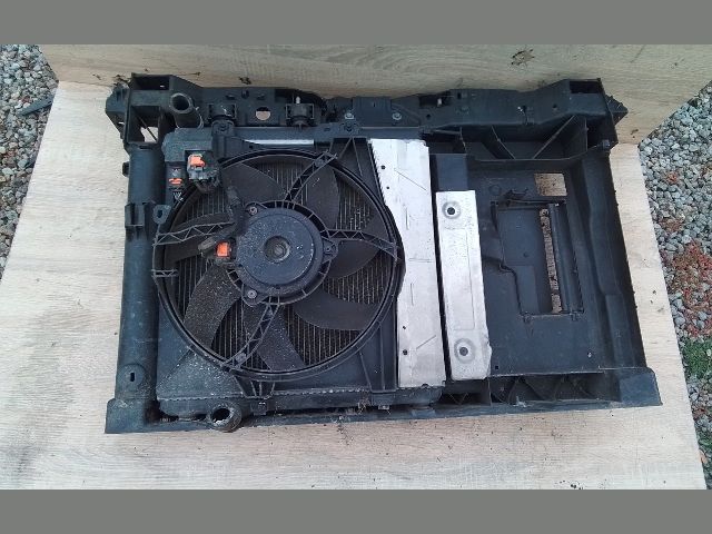 bontott PEUGEOT 208 Komplett Homlokfal (Részeivel)