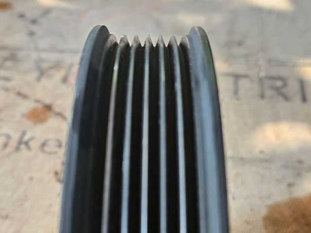 bontott PEUGEOT 208 Főtengely Szíjtárcsa