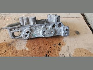 bontott PEUGEOT 208 Motor Tartó Bak (Fém)