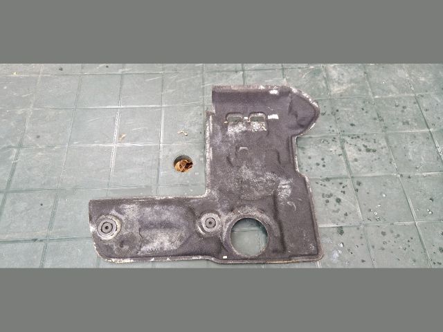 bontott PEUGEOT 208 Felső Motorburkolat