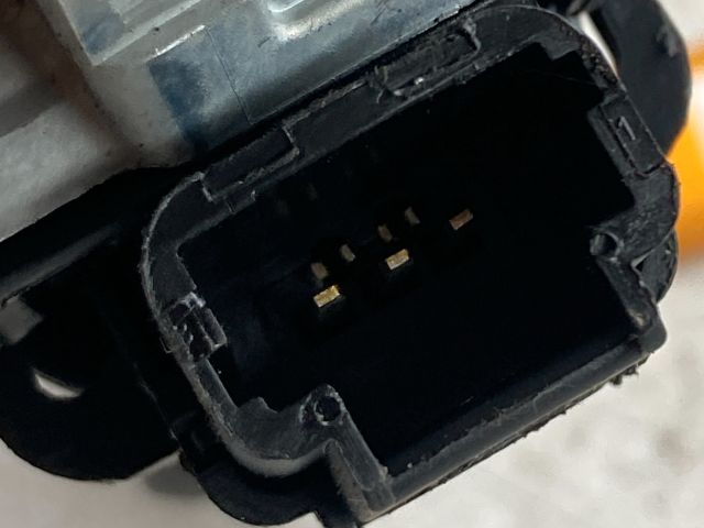 bontott PEUGEOT 208 Gyújtáskapcsoló