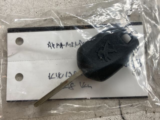 bontott PEUGEOT 208 Gyújtáskapcsoló