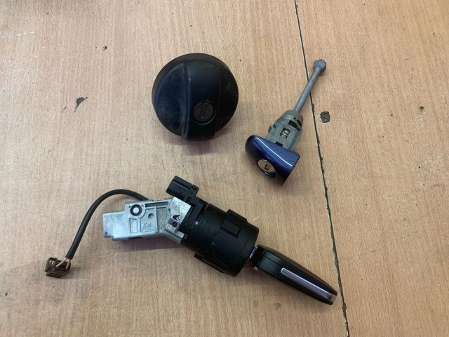 bontott PEUGEOT 208 Gyújtáskapcsoló