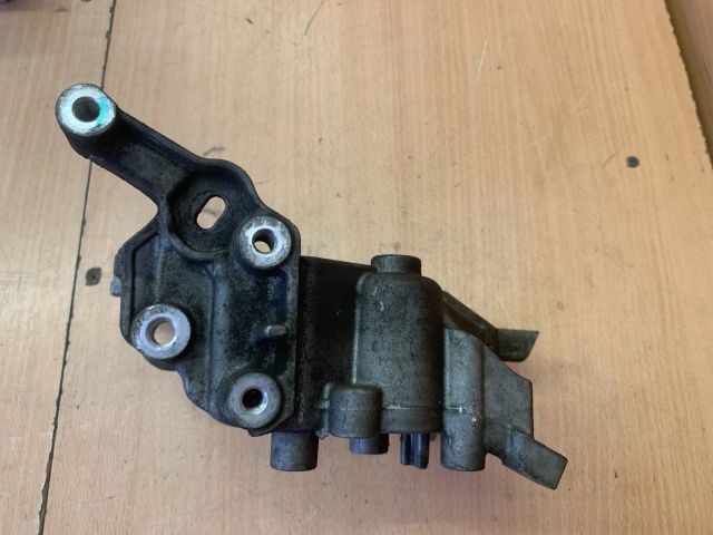 bontott PEUGEOT 208 Motor Tartó Bak (Fém)