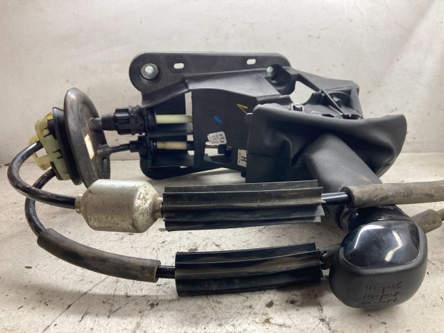 bontott PEUGEOT 208 Váltókar (Mechanikus)