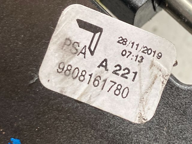 bontott PEUGEOT 208 Váltókar (Mechanikus)