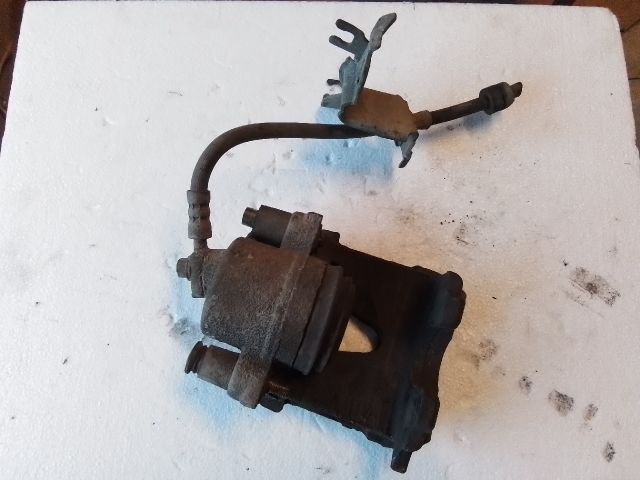 bontott PEUGEOT 208 Bal első Féknyereg Munkahengerrel