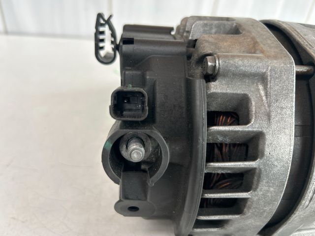 bontott PEUGEOT 208 Generátor