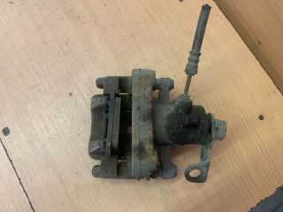 bontott PEUGEOT 208 Jobb hátsó Féknyereg Munkahengerrel