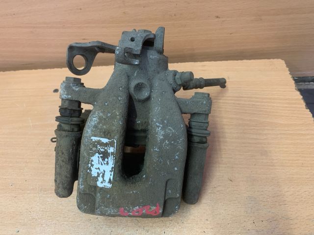 bontott PEUGEOT 208 Jobb hátsó Féknyereg Munkahengerrel