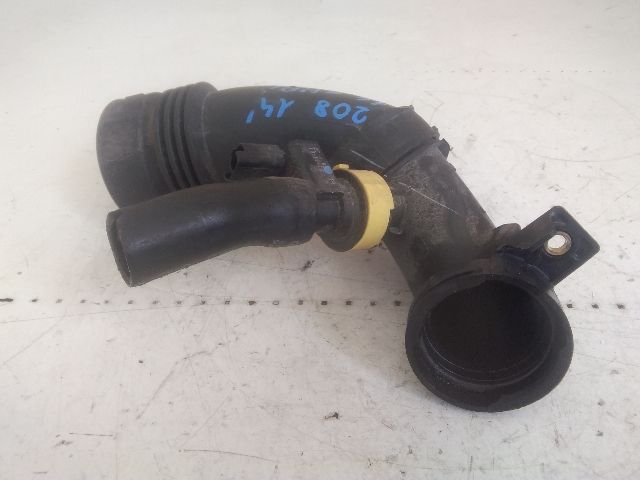 bontott PEUGEOT 208 Légbeömlő Cső