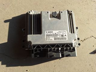 bontott PEUGEOT 208 Motorvezérlő