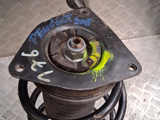 bontott PEUGEOT 208 Jobb első Gólyaláb (Lengécsillapító, Rugó)