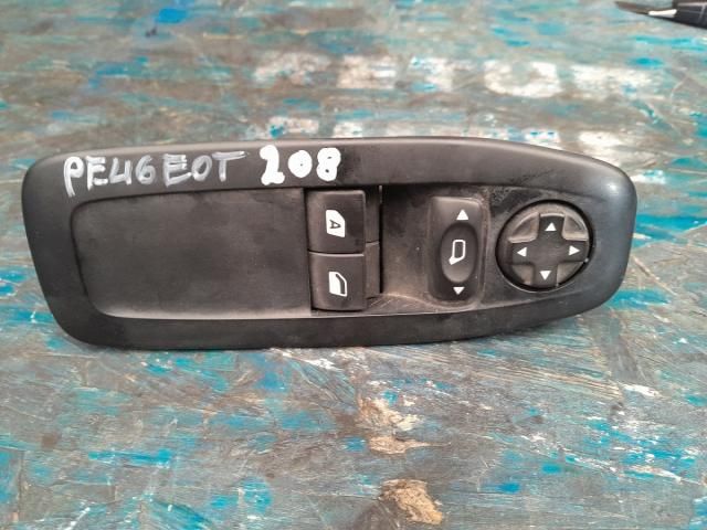 bontott PEUGEOT 208 Ablakemelő Kapcsoló Négyes / Kettes