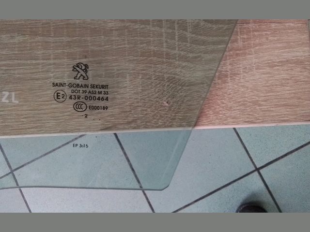 bontott PEUGEOT 208 Bal első Ablak