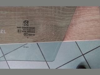 bontott PEUGEOT 208 Bal első Ablak