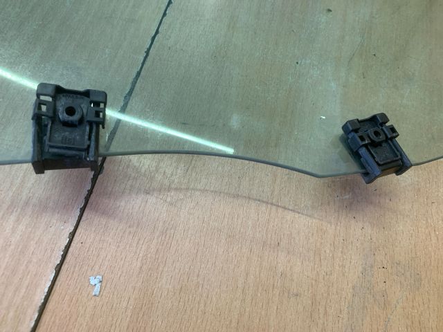 bontott PEUGEOT 208 Bal első Ablak