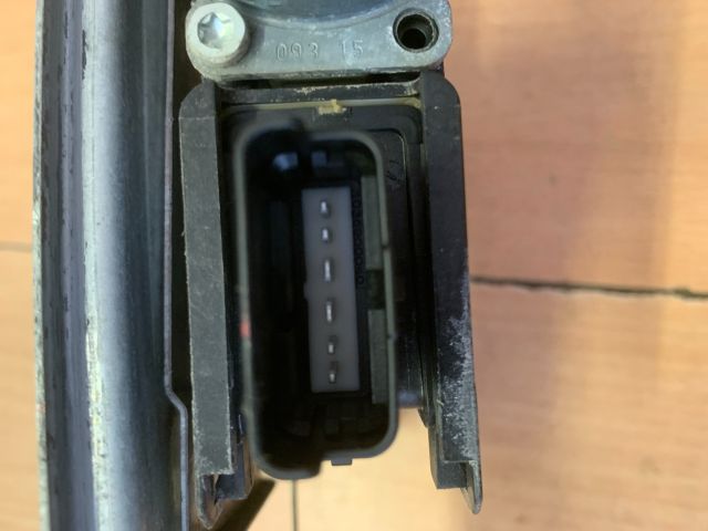 bontott PEUGEOT 208 Bal első Ablakemelő Motor