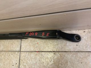 bontott PEUGEOT 208 Bal első Ablaktörlő Kar