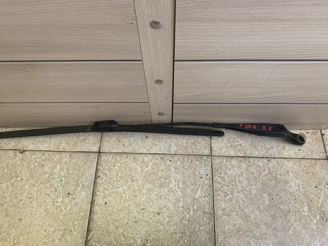 bontott PEUGEOT 208 Bal első Ablaktörlő Kar
