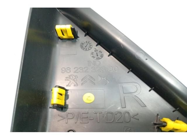 bontott PEUGEOT 208 Bal első Ajtó Díszléc