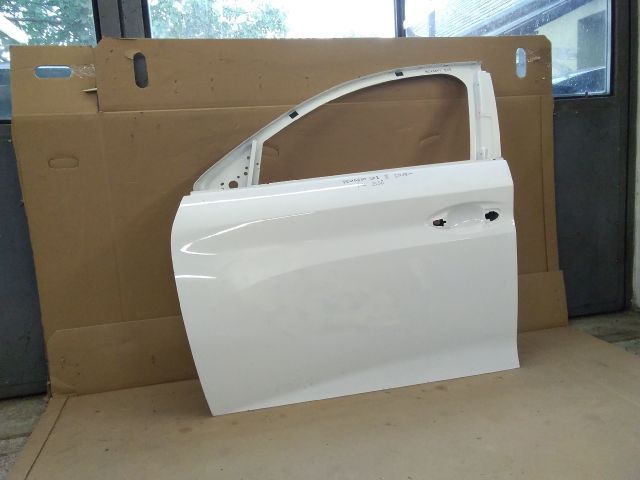bontott PEUGEOT 208 Bal első Ajtó (Üres lemez)