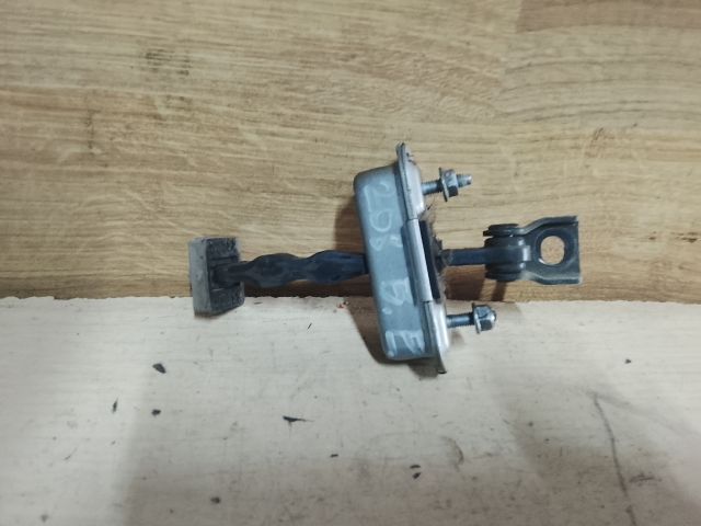 bontott PEUGEOT 208 Bal első Ajtóhatároló