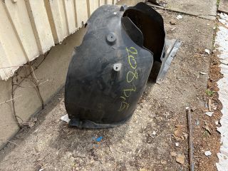 bontott PEUGEOT 208 Bal első Dobbetét (Kerékjárati, Műanyag)