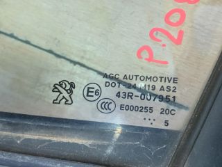 bontott PEUGEOT 208 Bal első Fixüveg (Ajtóban)