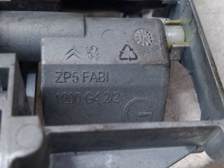 bontott PEUGEOT 208 Bal első Külső Kilincsfészek