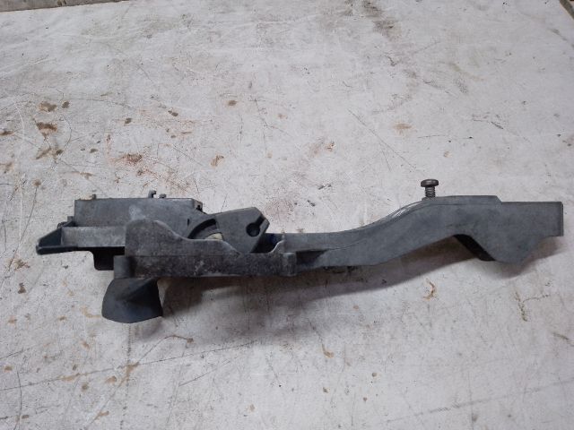 bontott PEUGEOT 208 Bal első Külső Kilincsfészek