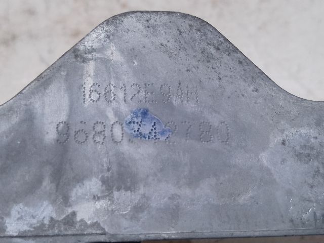 bontott PEUGEOT 208 Bal első Külső Kilincsfészek