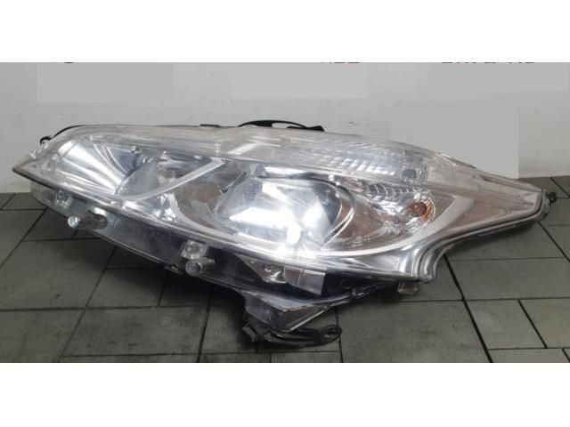 bontott PEUGEOT 208 Bal Fényszóró