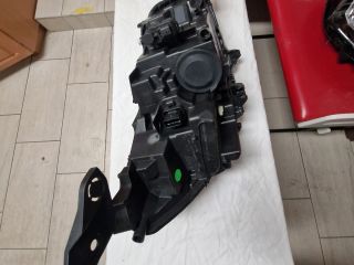 bontott PEUGEOT 208 Bal Fényszóró