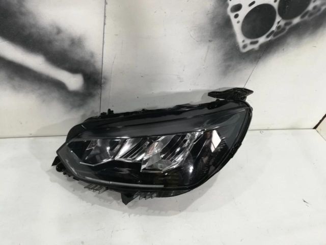 bontott PEUGEOT 208 Bal Fényszóró