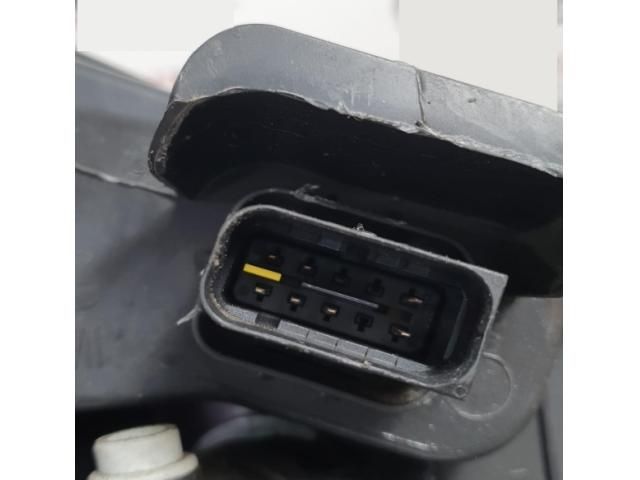 bontott PEUGEOT 208 Bal Fényszóró