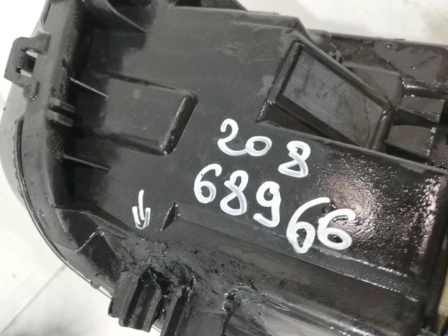 bontott PEUGEOT 208 Bal Fényszóró