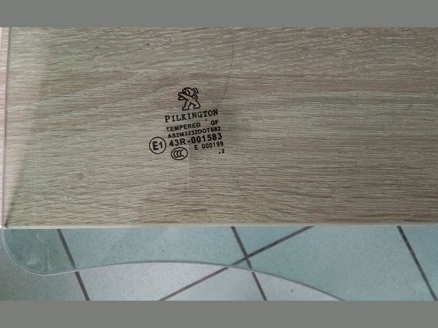 bontott PEUGEOT 208 Bal hátsó Ablak