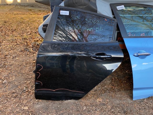 bontott PEUGEOT 208 Bal hátsó Ajtó (Részeivel)