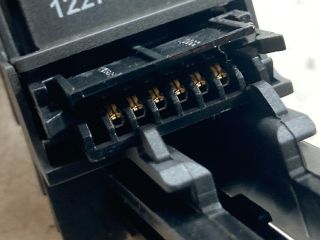 bontott PEUGEOT 208 Bal Multikormány Kapcsoló