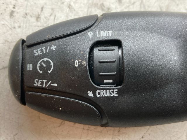 bontott PEUGEOT 208 Bal Multikormány Kapcsoló