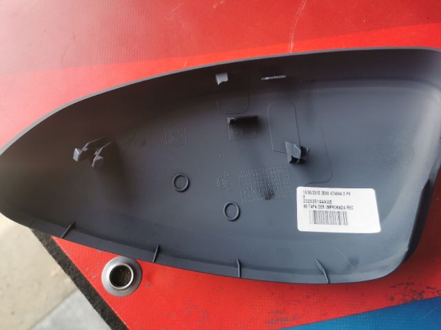 bontott PEUGEOT 208 Bal Visszapillantó Tükör Burkolat