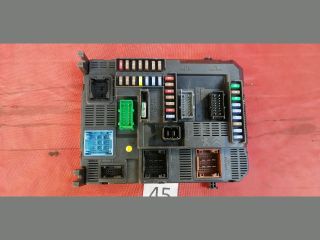 bontott PEUGEOT 208 Biztosítéktábla Utastér